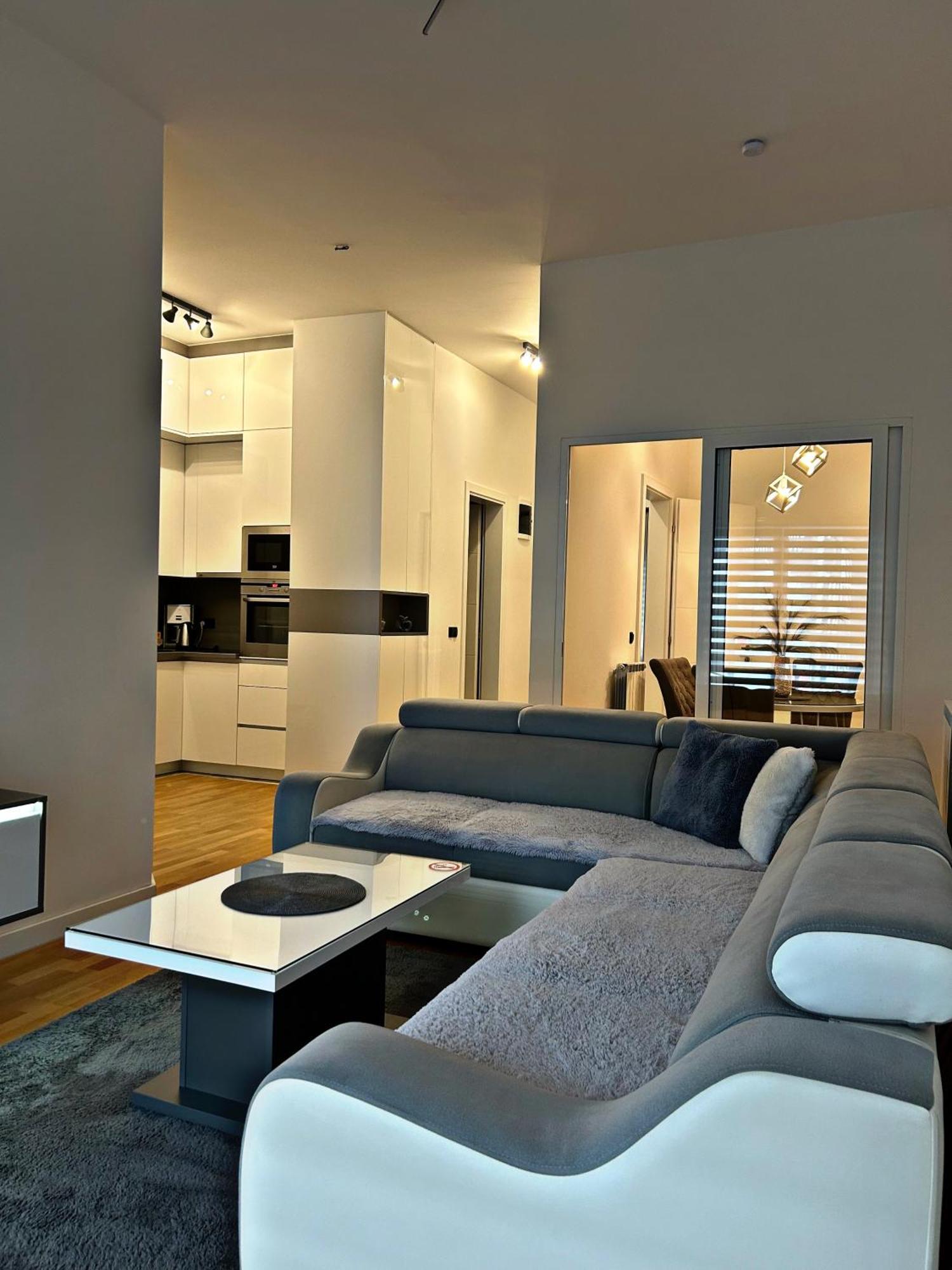 Apartment Deluxe *